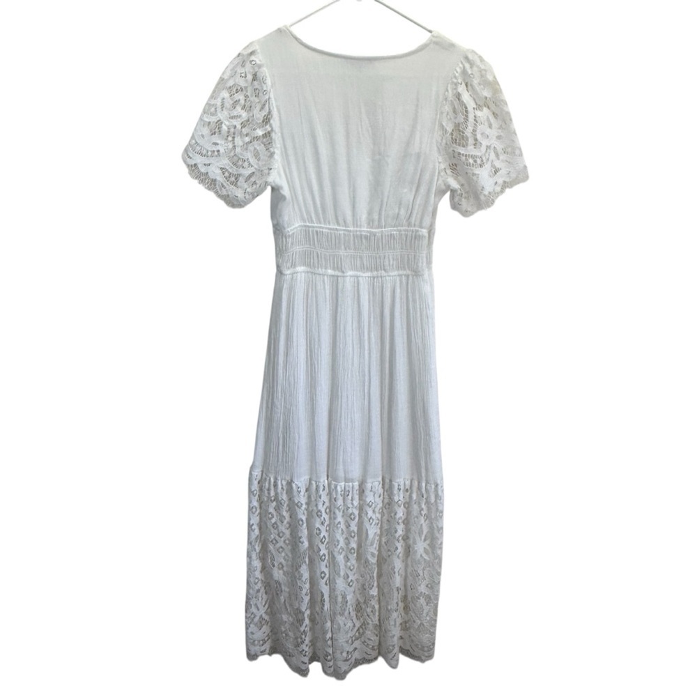 Elegant White Lace Dress - Picture 6 of 11